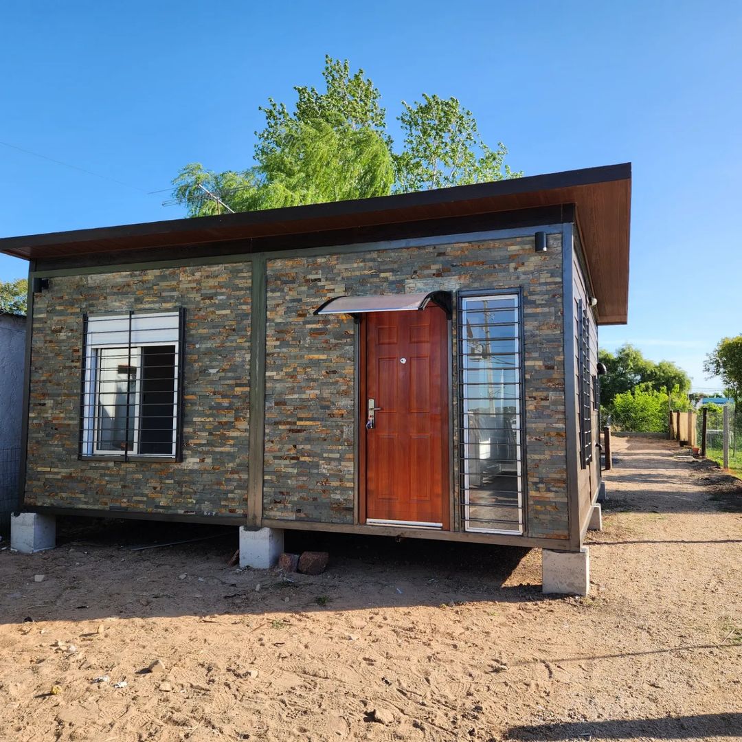 exterior de un módulo transportable prefabricado